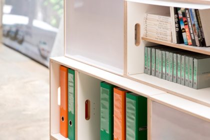 Open space: le soluzioni per un ambiente più ordinato e riservato