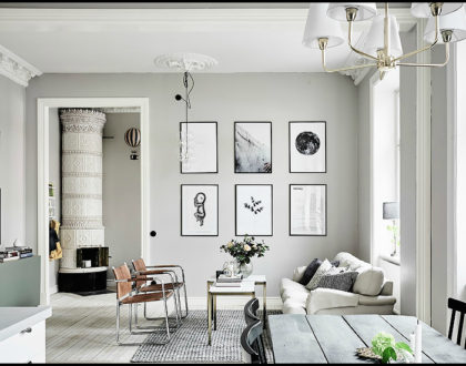 Una casa in bianco e nero