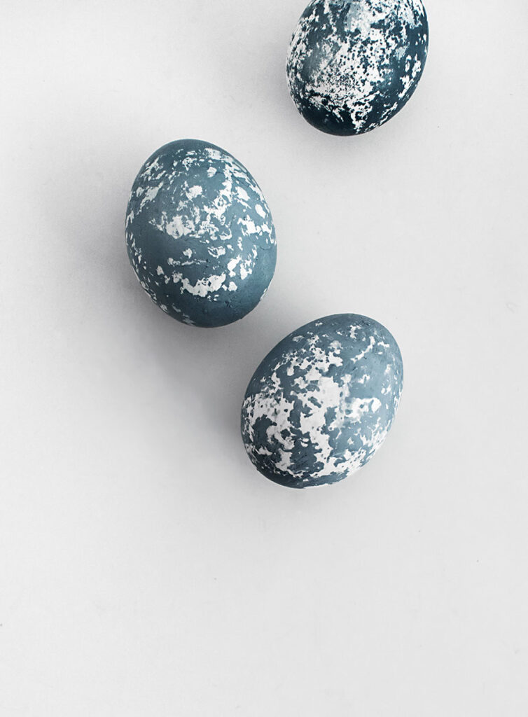 decorare le uova per Pasqua