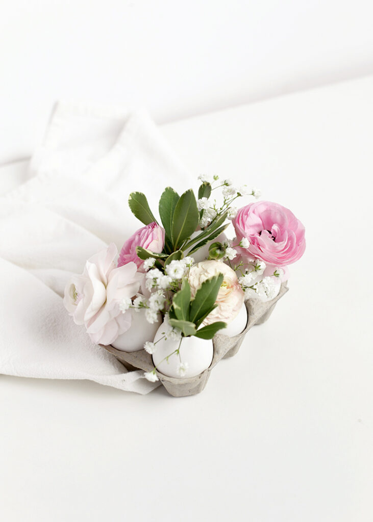 decorare le uova per Pasqua