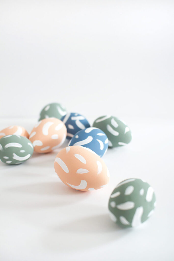 decorare le uova per Pasqua