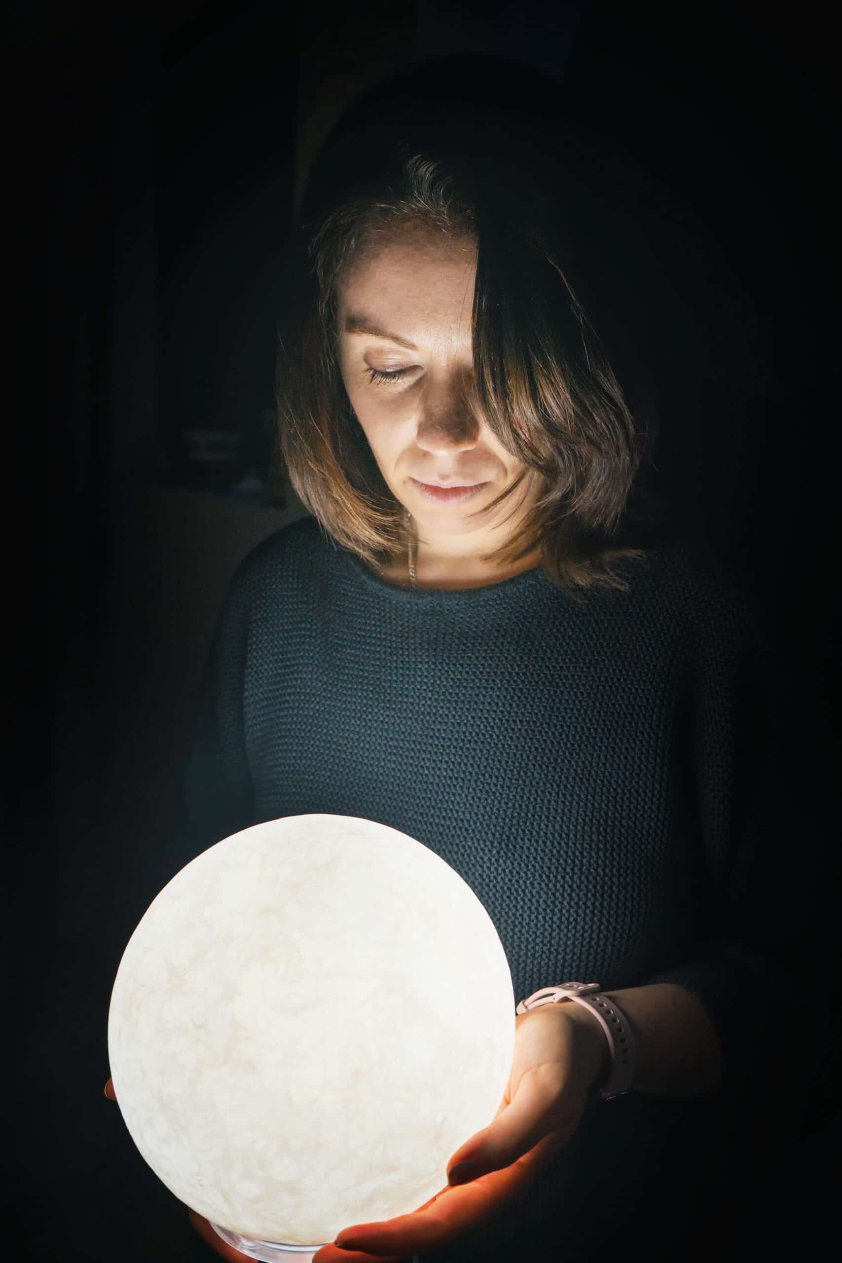 Lampada Luna: illuminare è un'arte - ArsCity
