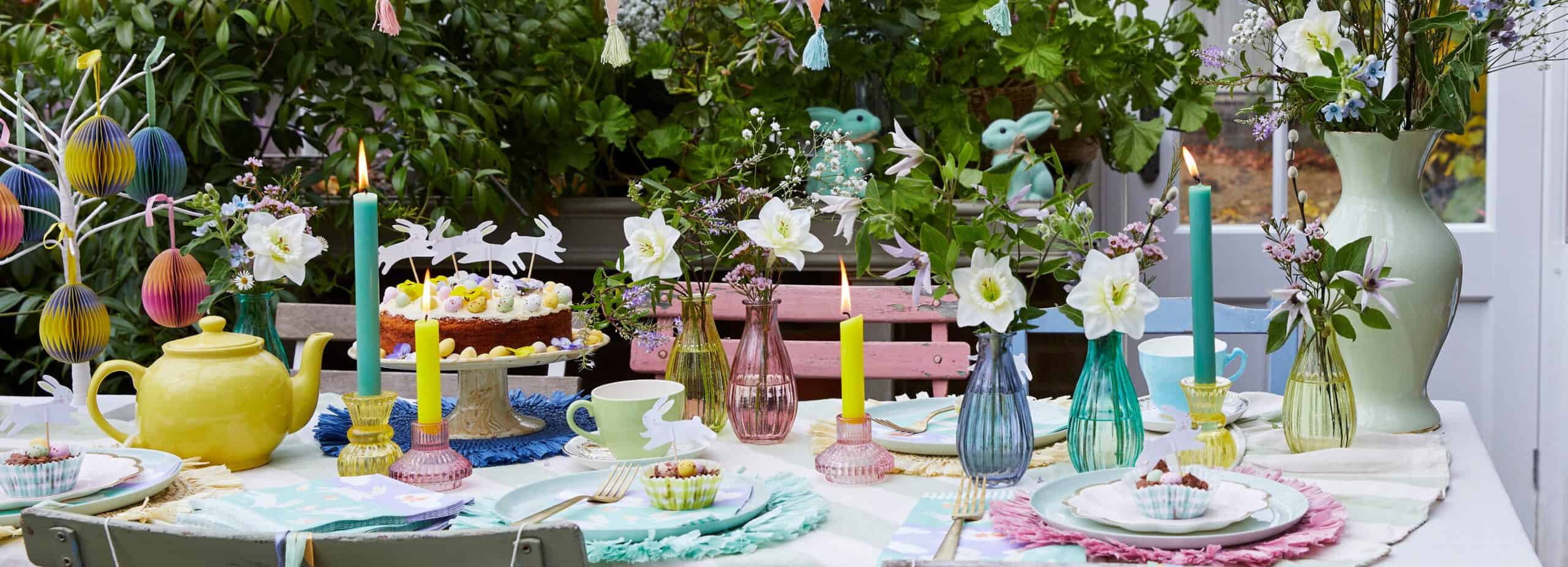 Decorazioni per Pasqua: accessori colorati per allestire la tavola