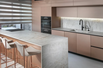 Abbinare il top cucina all'ambiente: idee e soluzioni