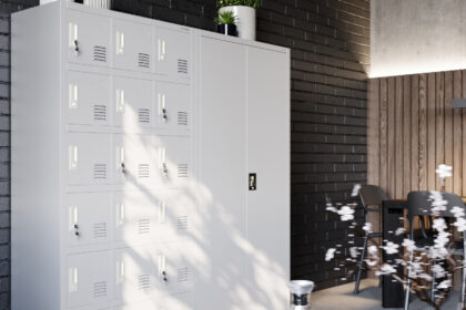 Mobili in metallo nell'architettura degli interni industriali e degli uffici